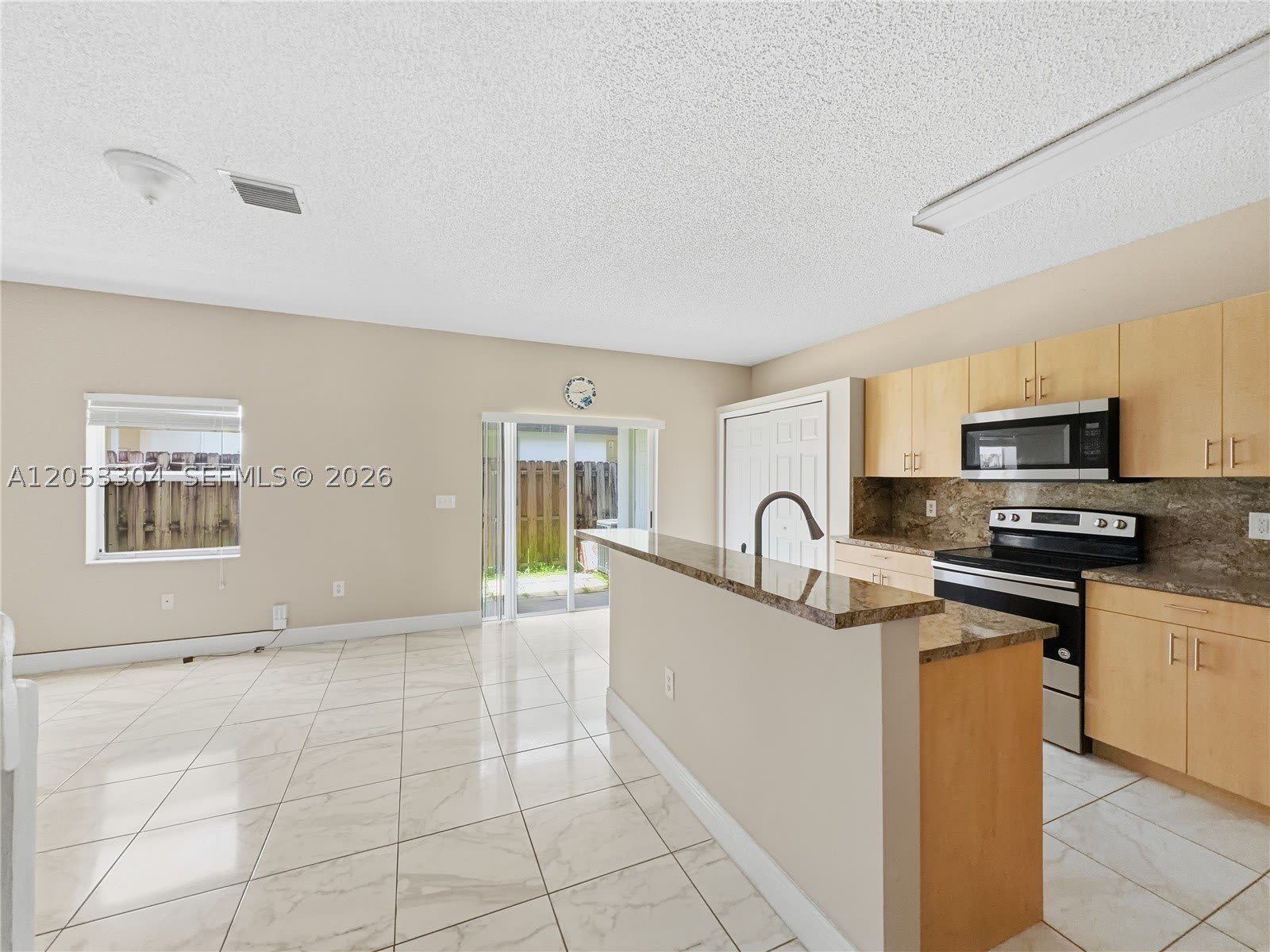 2214 SE 25th Ave – photo 4