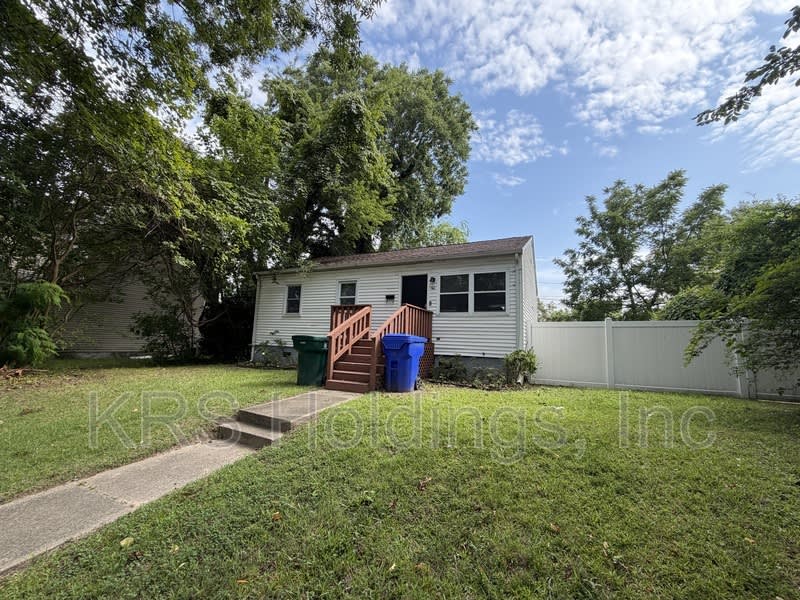 60 Sycamore Avenue – photo 1