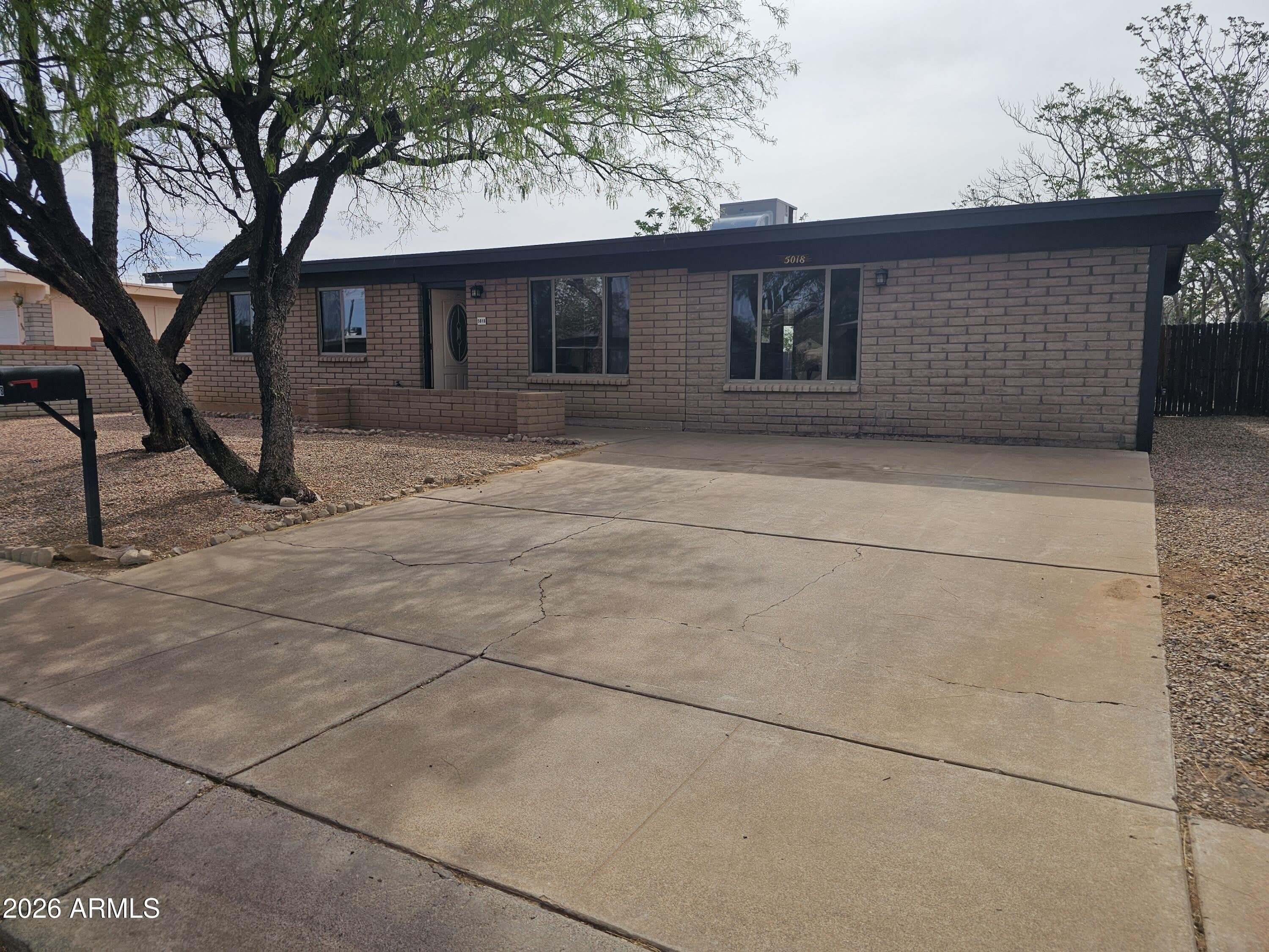 5018 E EVERGREEN Drive – photo 1