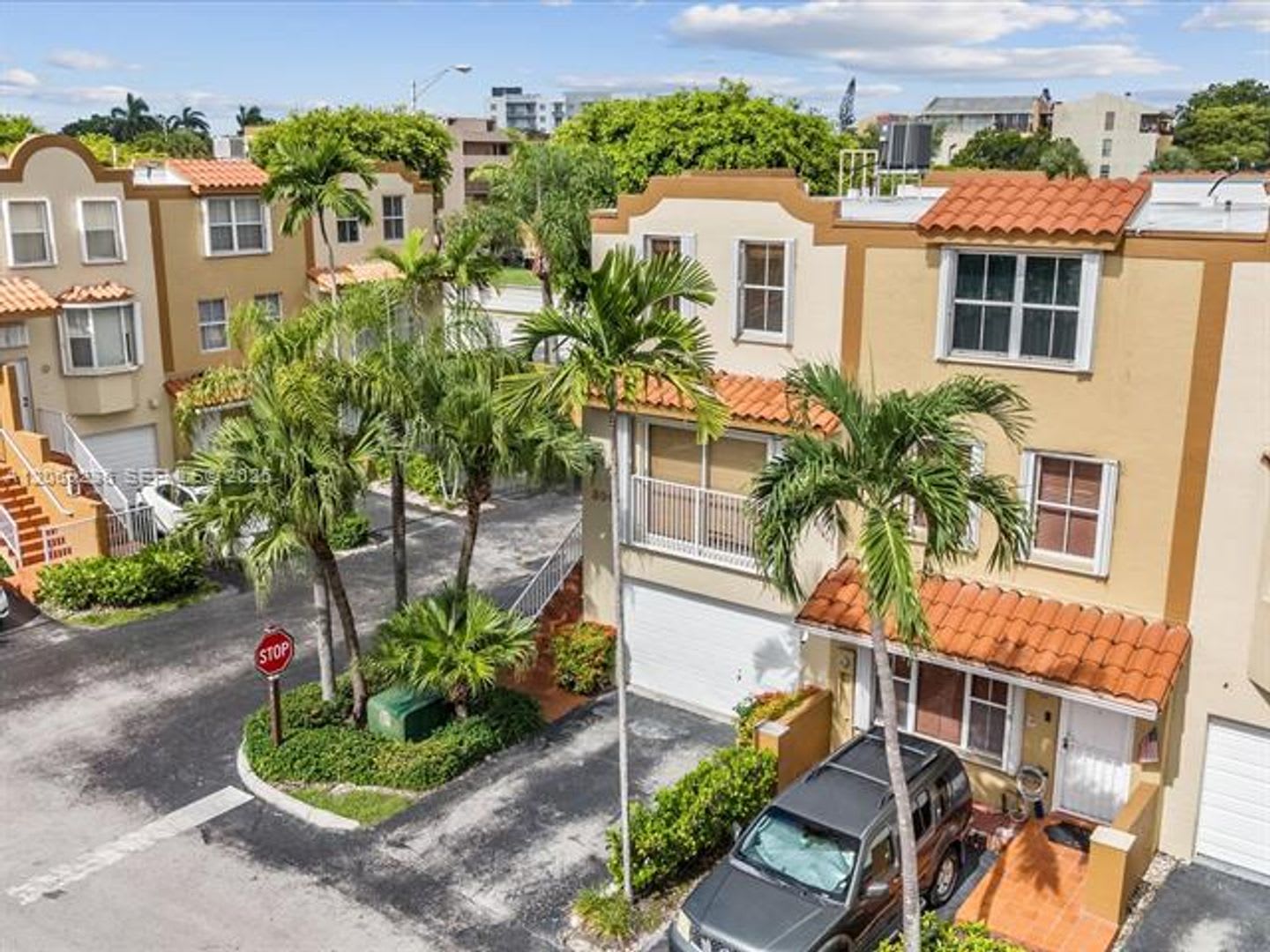 390 NW 86th Pl th 201, Miami, FL 33126 – photo 2
