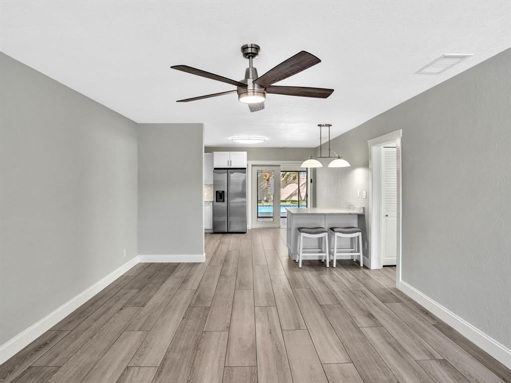 541 NE 18th Street – photo 3