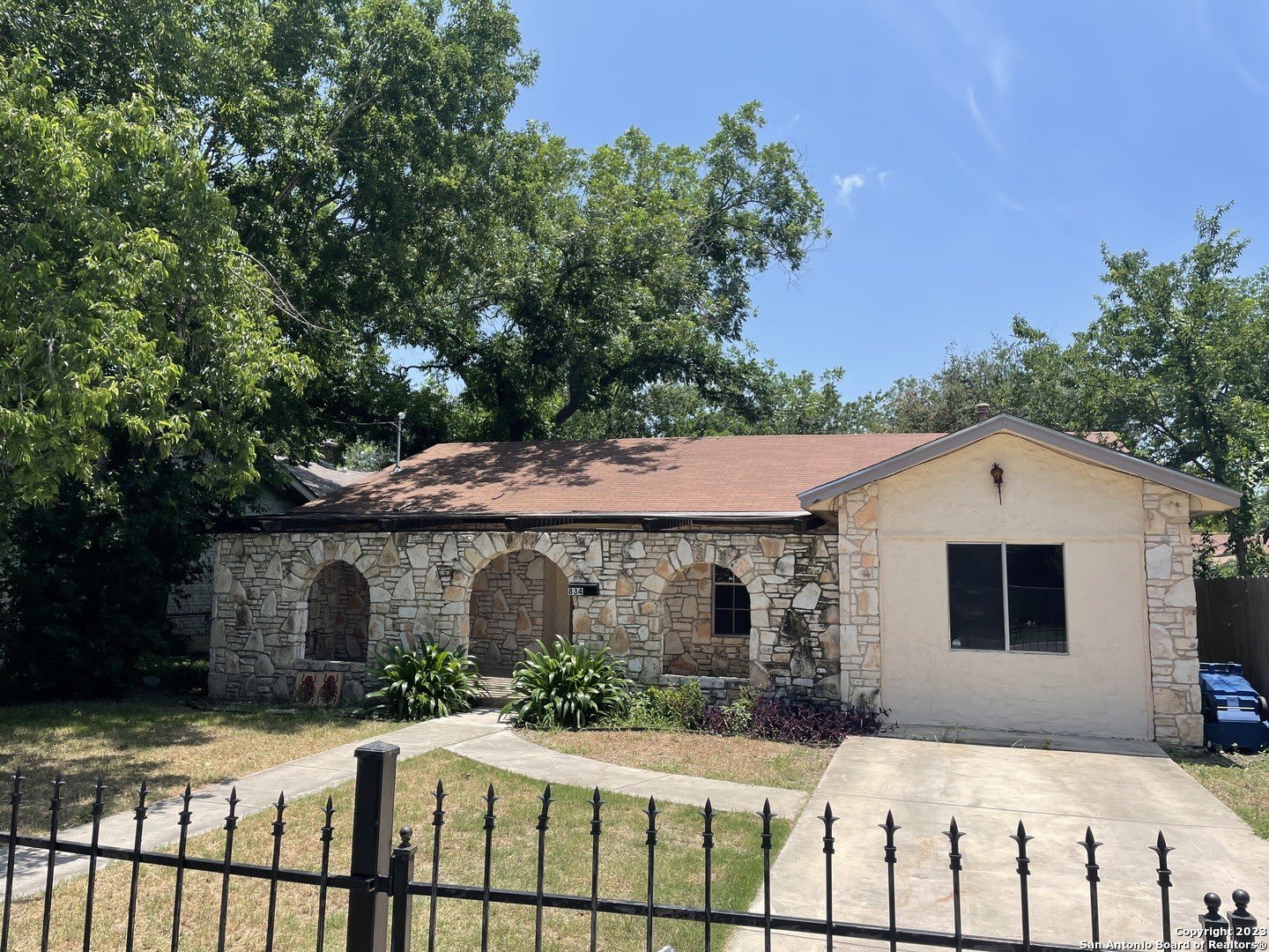 834 PORTER ST – photo 1