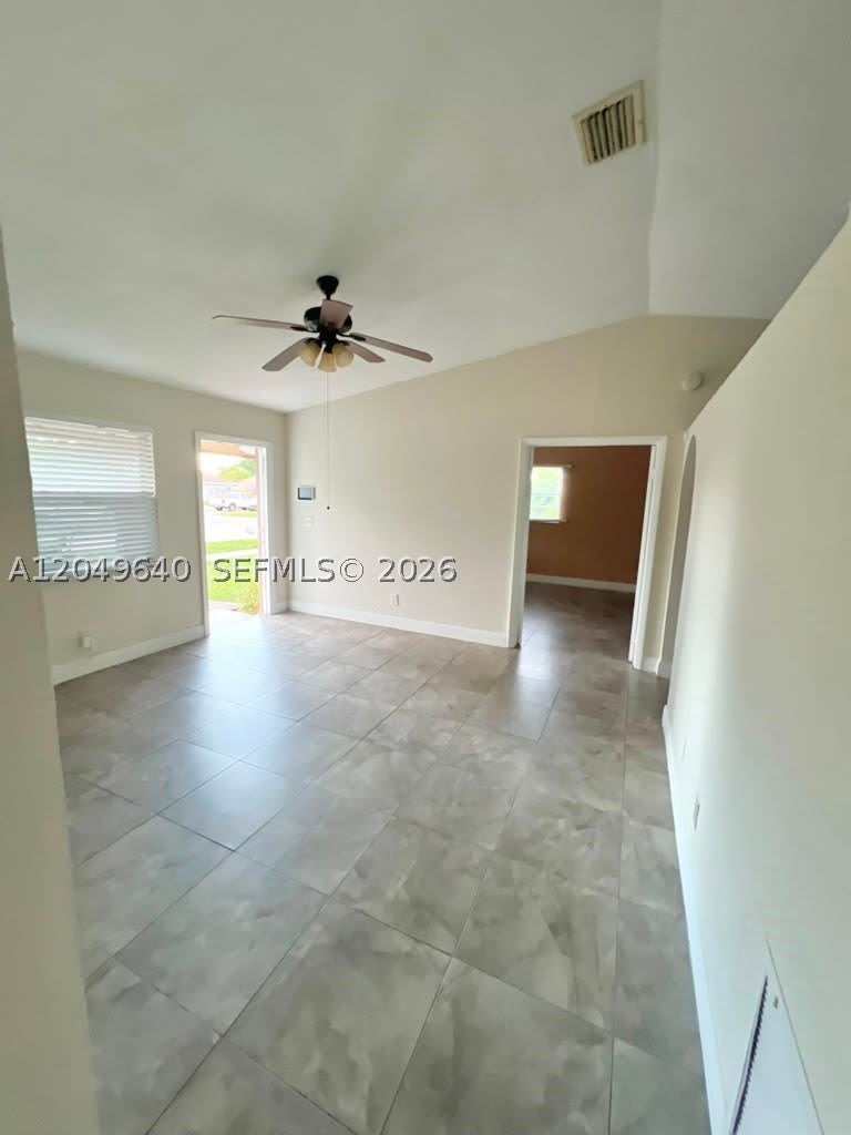 2201 Scott St – photo 1