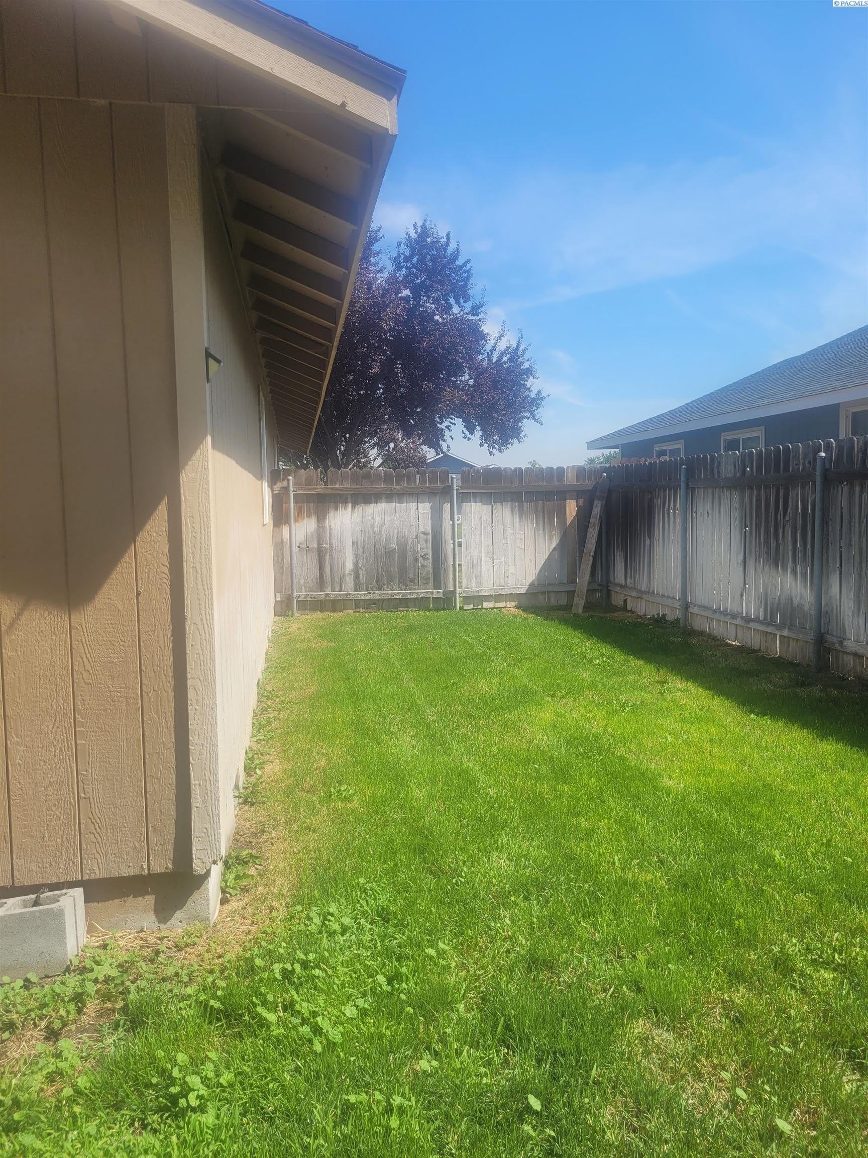 6408 Robinson Drive – photo 3