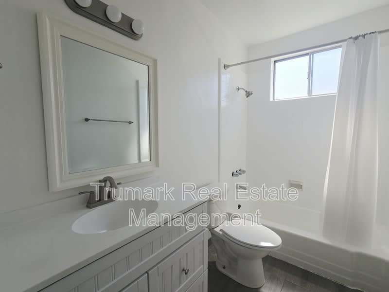 1121 E Palmer Ave – photo 3