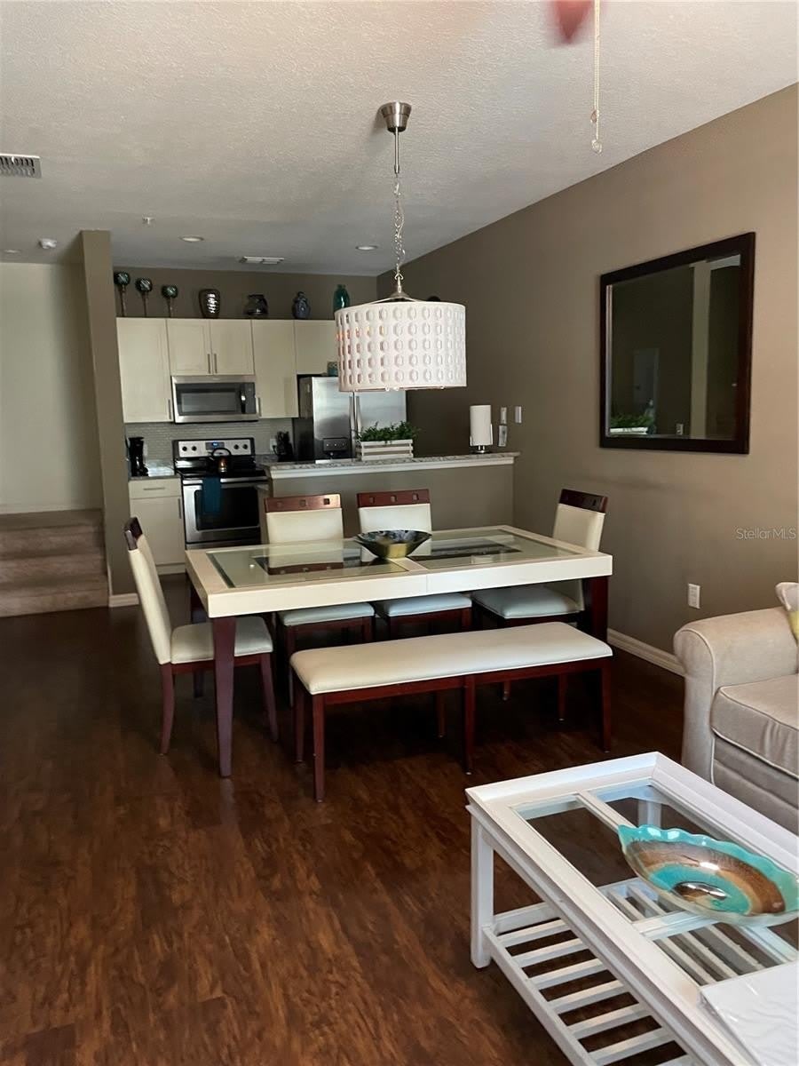 9004 SHINE Drive – photo 2