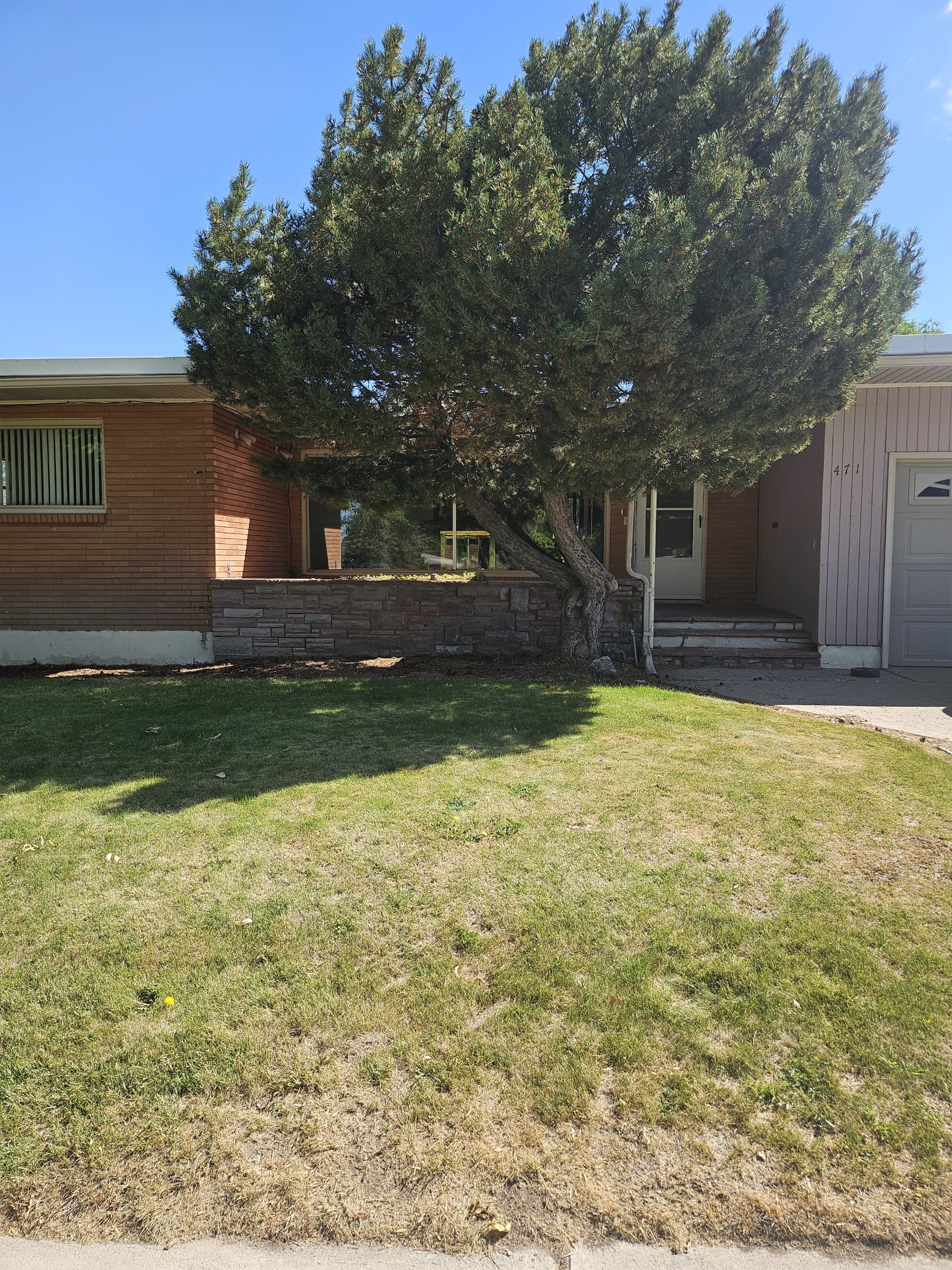 471 East Park St – photo 2