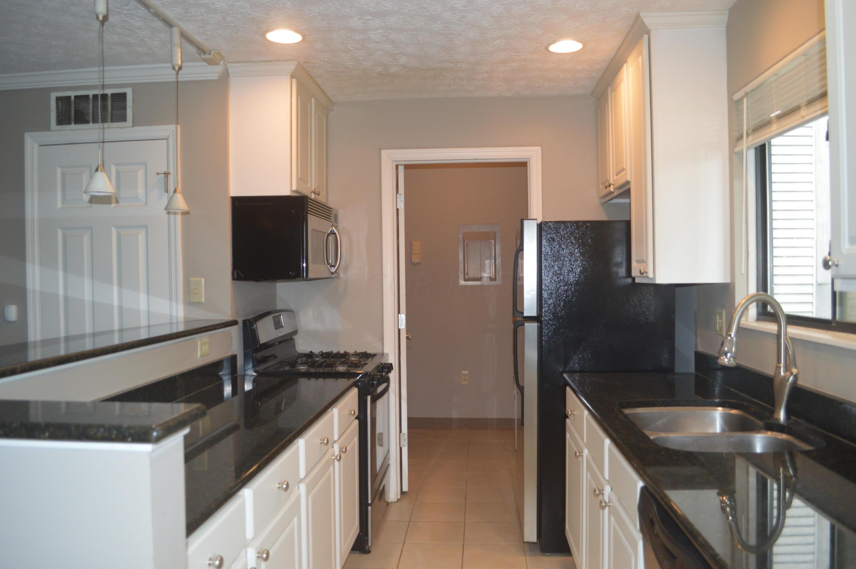 2744 Greystone Drive – photo 3