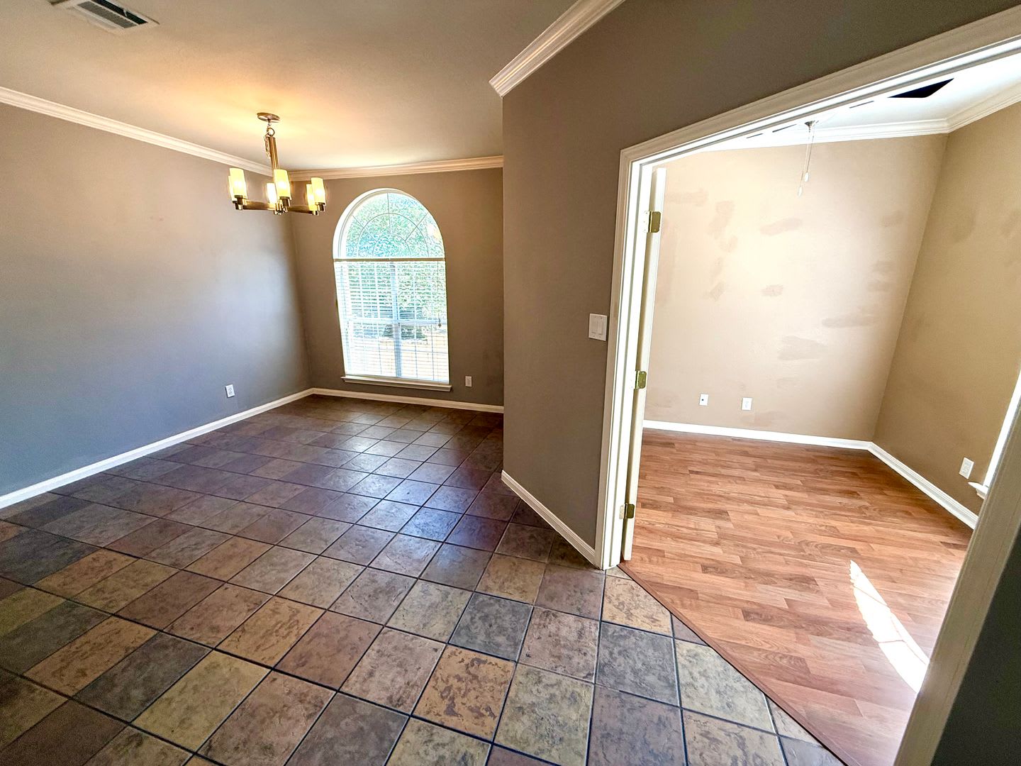 Application Received Move In Special 3Br 2Ba In Gated Promontory Pointe Stainless Appliances 2 Car Garage – photo 4