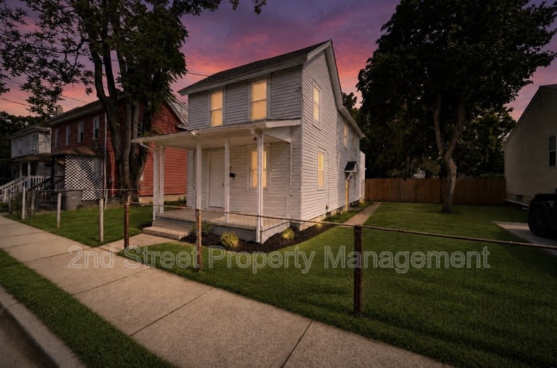 210 West Buck Street – photo 3
