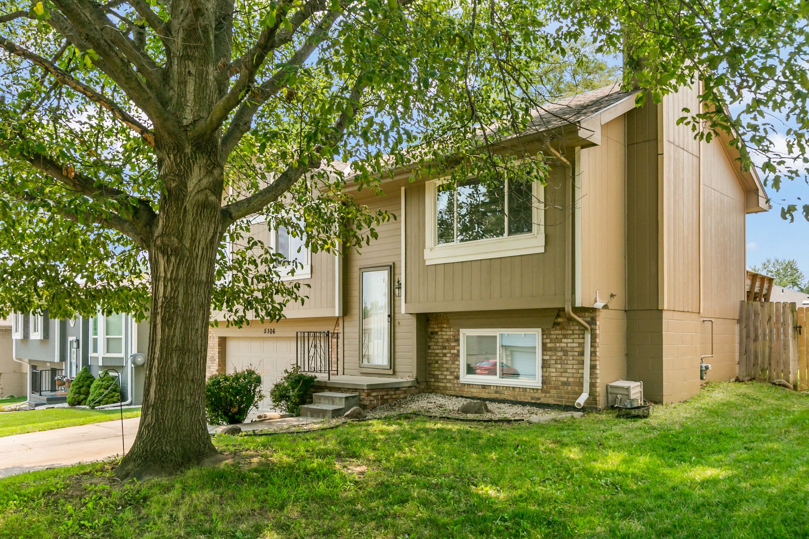 5106 N 128th St – photo 2