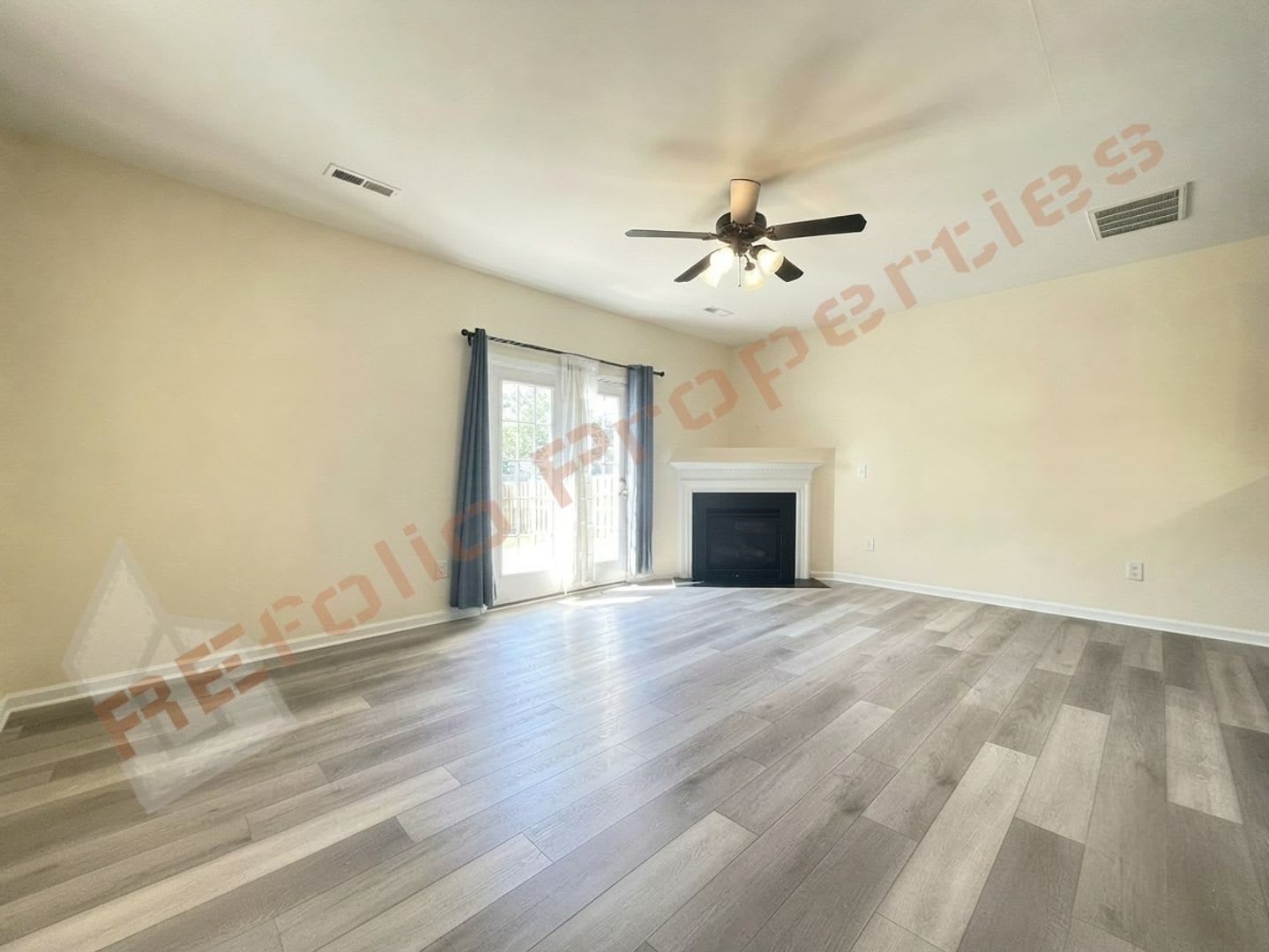 Comfortable 3 Bedroom Townhouse W 2 Assigned Parking Spaces Great Community Amenities Swanns Mill Community Durham Available Now – photo 5