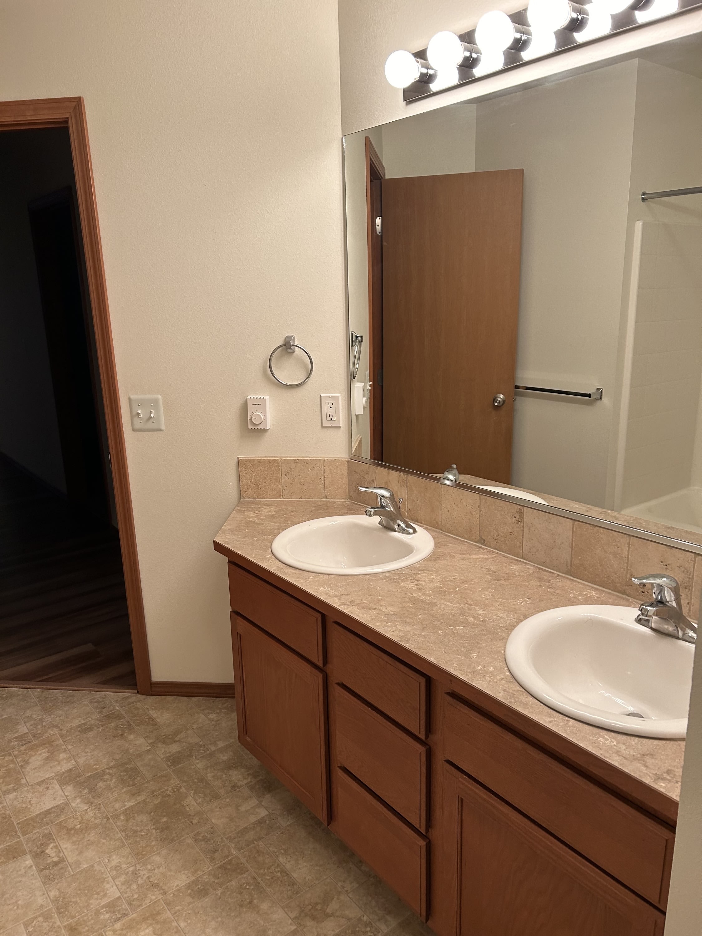 4523 North Sullivan Road – photo 1