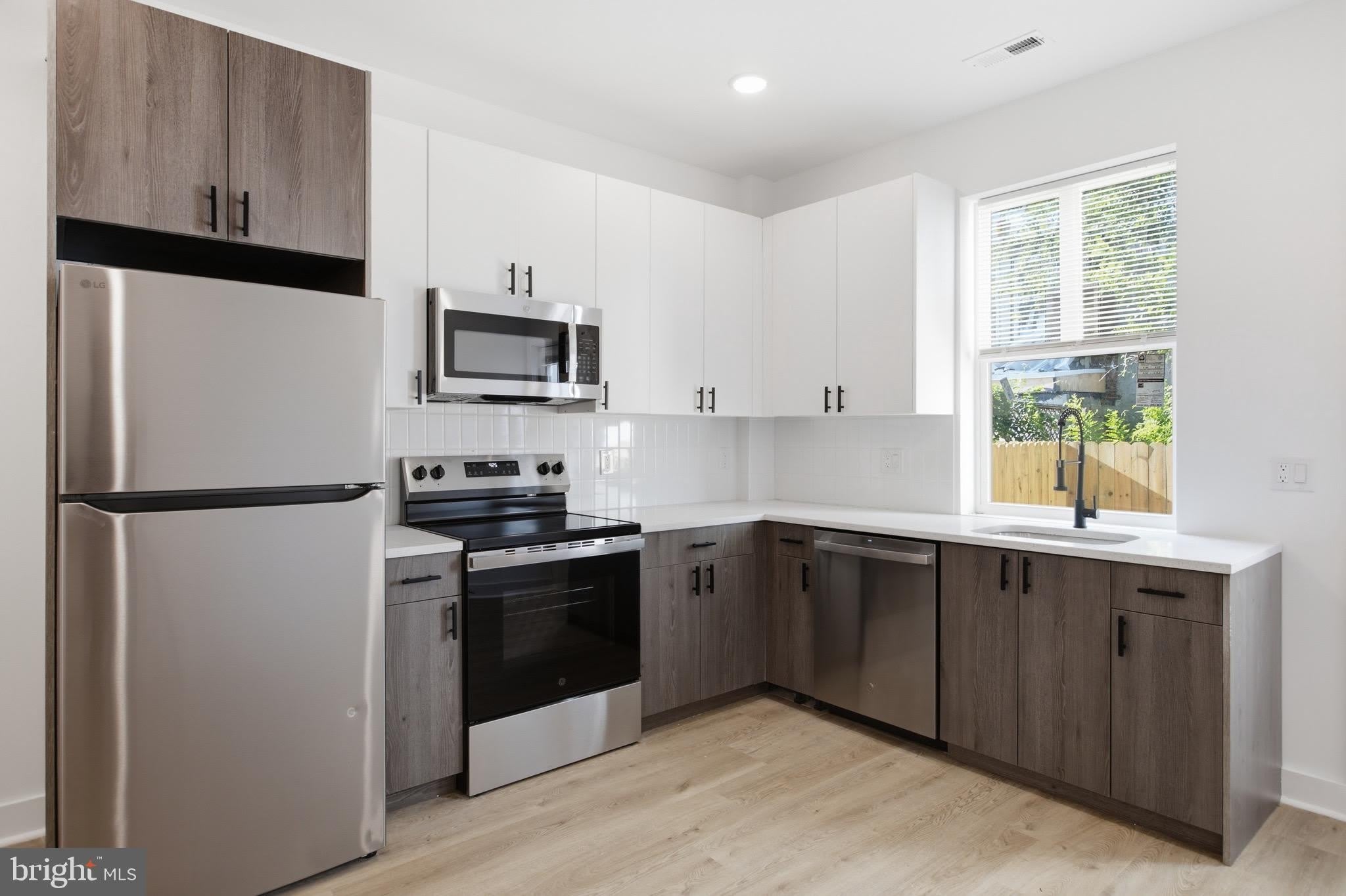 1020 W ARIZONA Street – photo 2