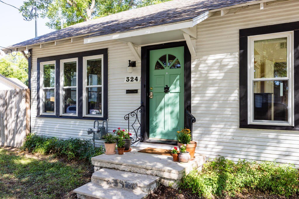 324 Lytle St – photo 2