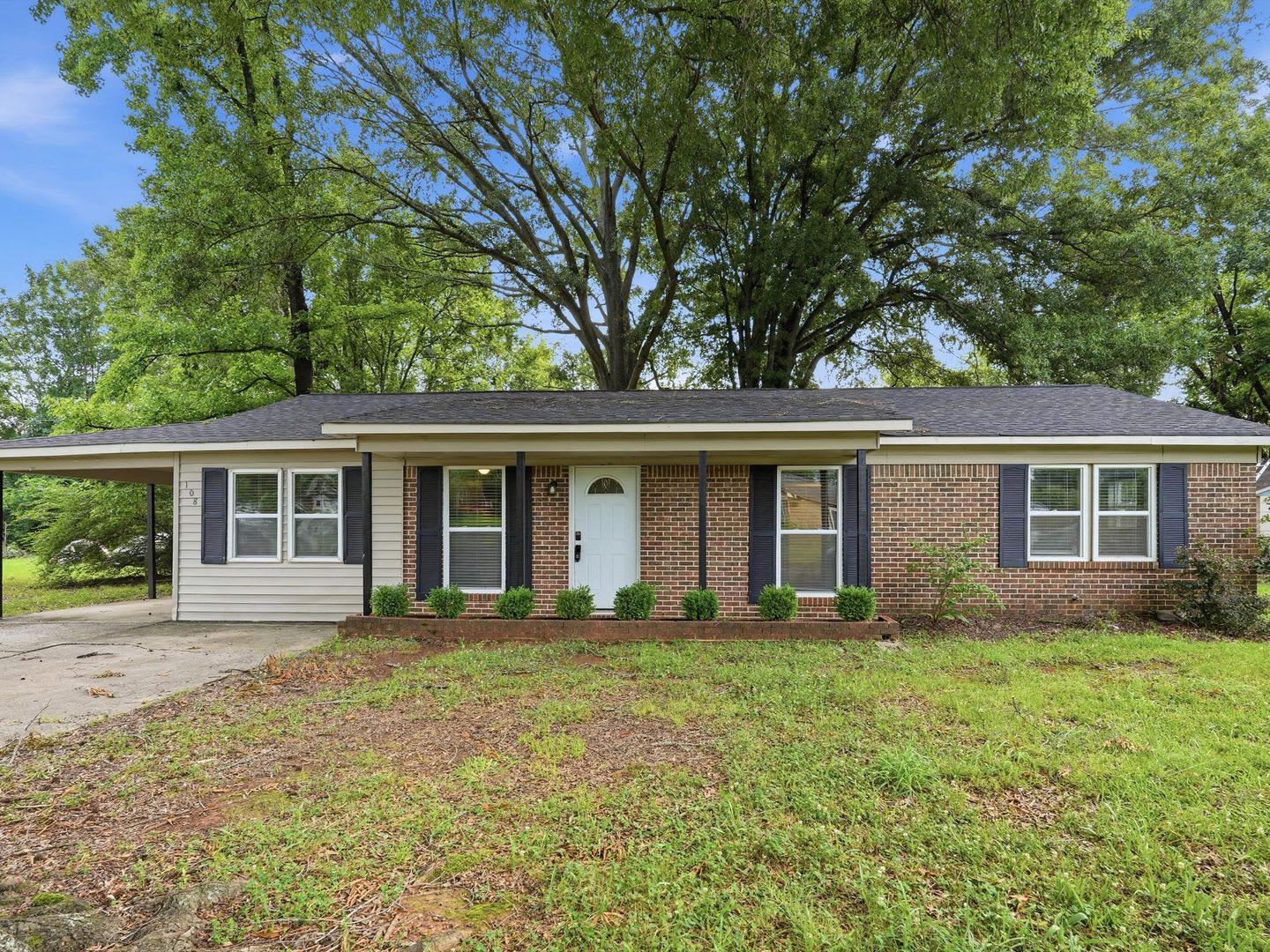 Charming 3BR/1BA Home in Decatur, AL – photo 1