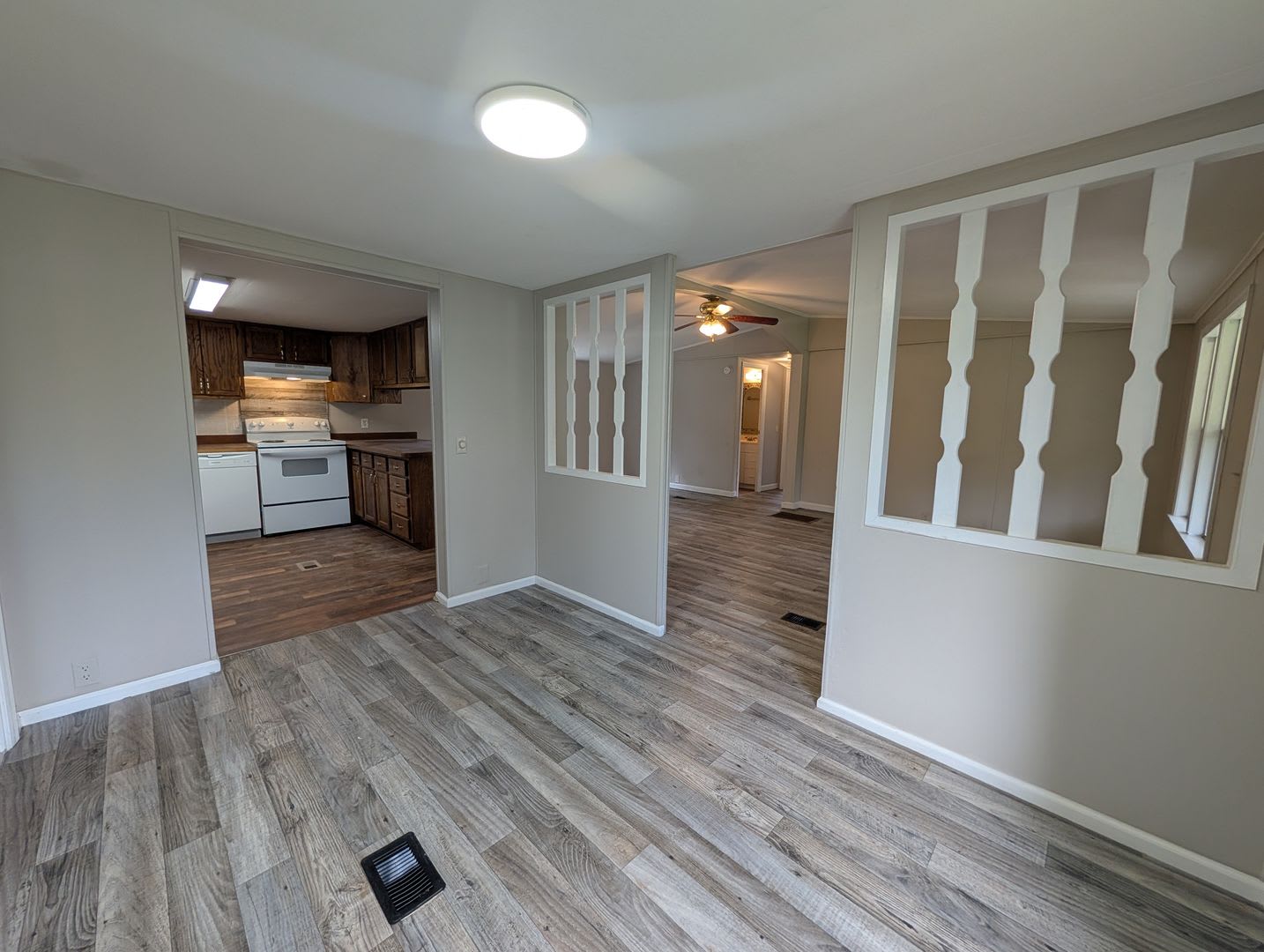 3 bed, 2 bath on 1/3 Acre of FENCED land. – photo 5