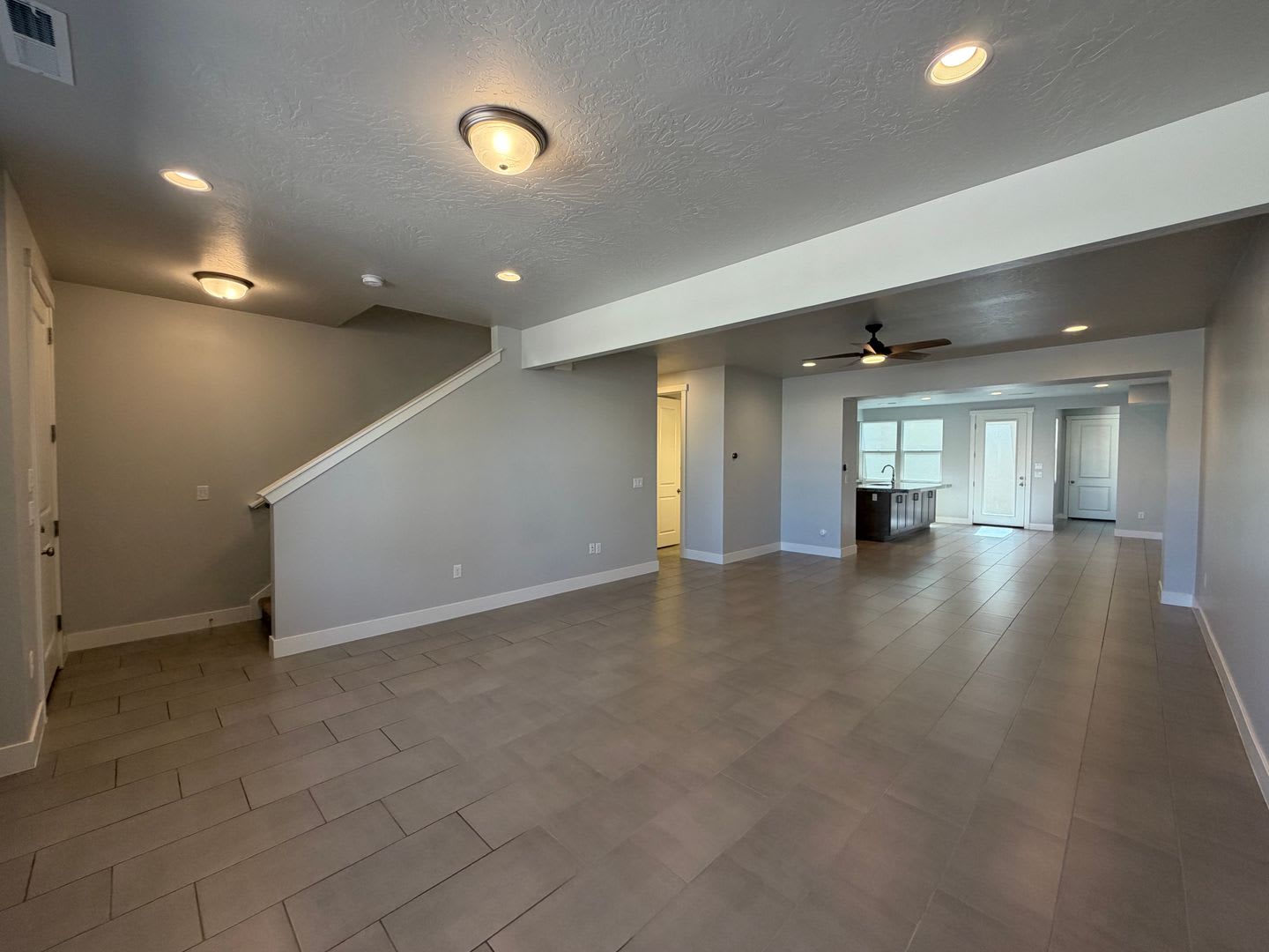 Spacious Townhome In Desert Color – photo 4