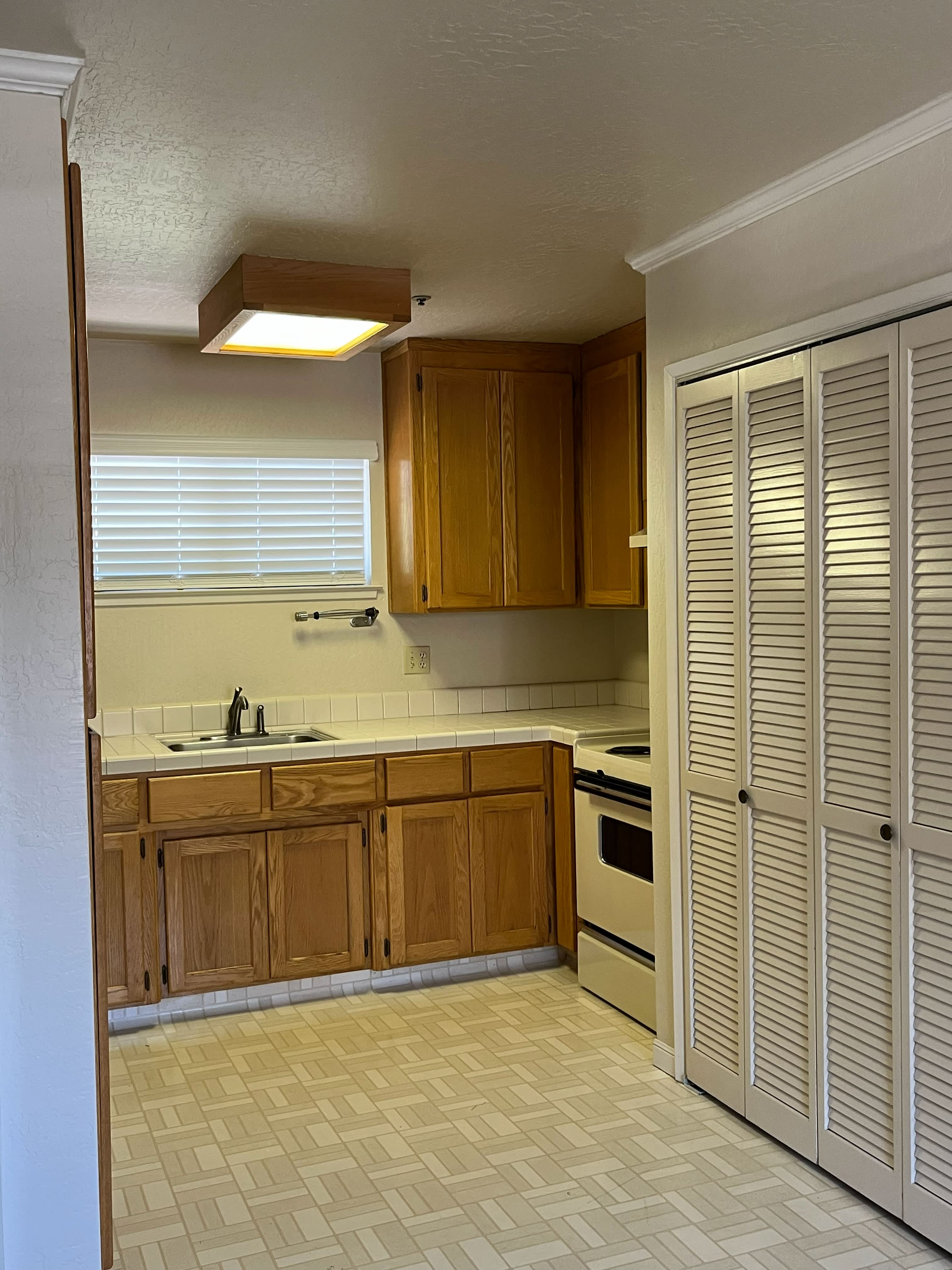 142 Belmont Street – photo 4