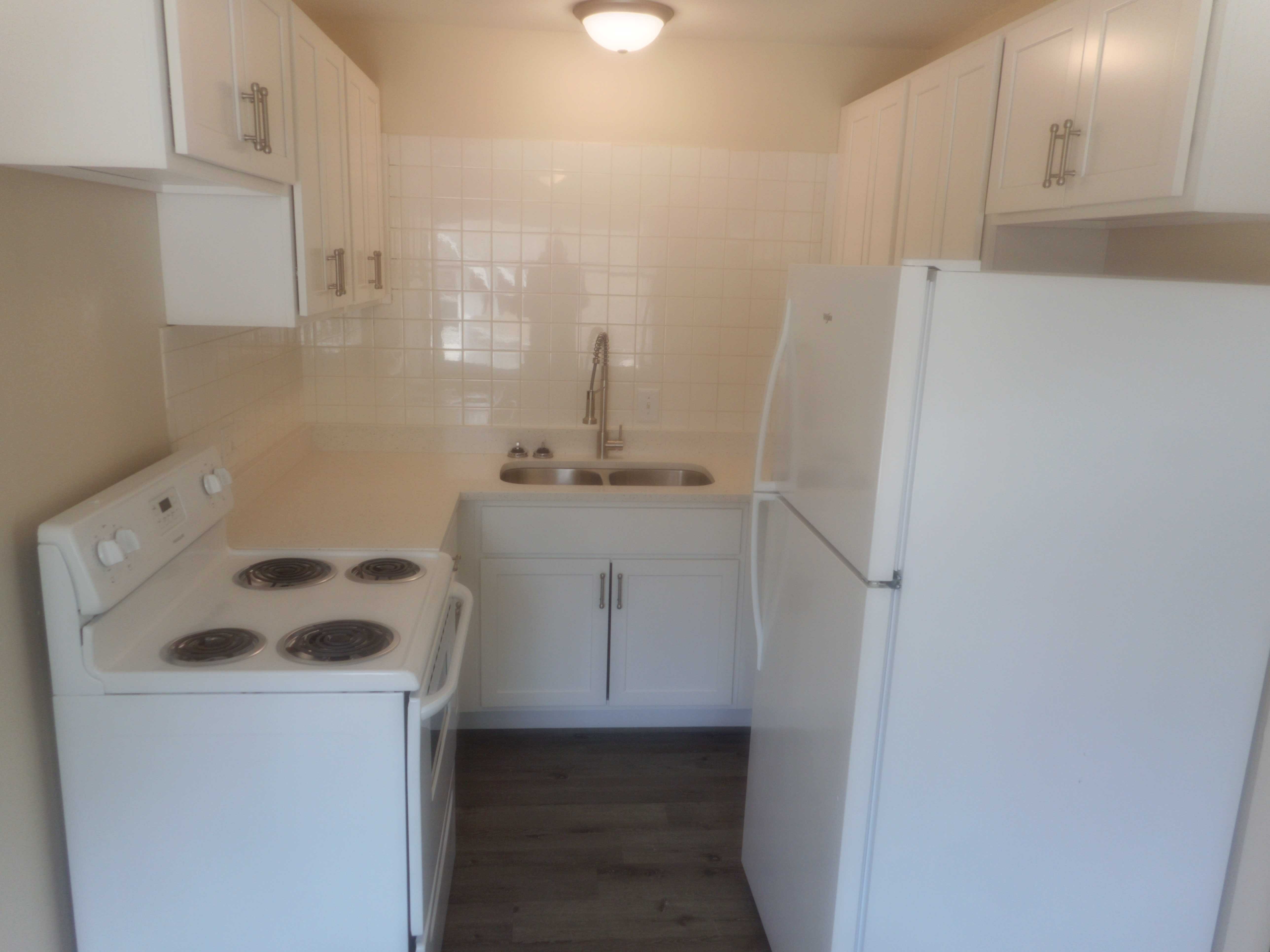 725 Wayzata Blvd E – photo 3