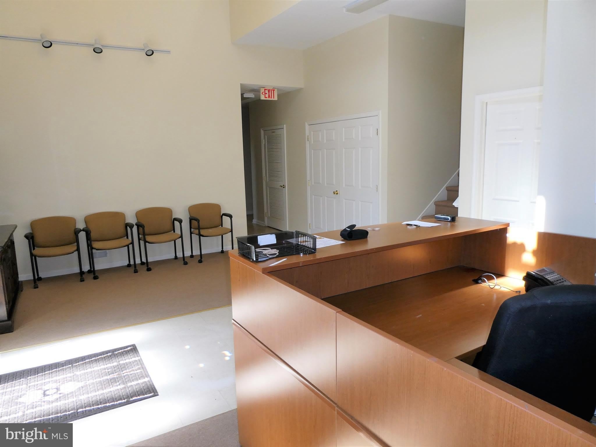 335 Evesham Avenue – photo 3