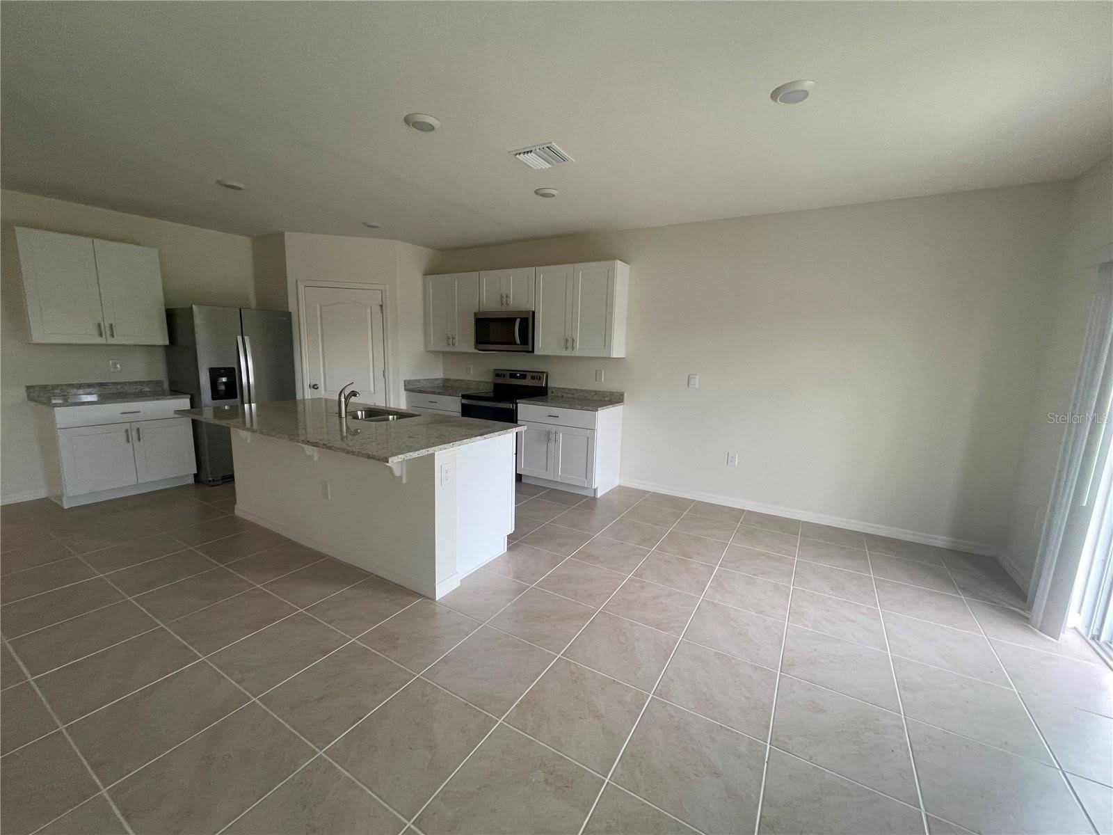 498 BARONESS Way – photo 5