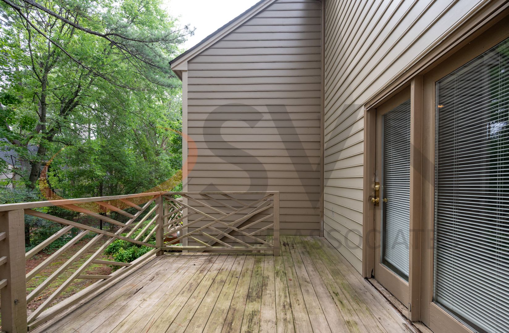 Charming 2BR & 2.5BA Townhome with Dual Primary Suites in Woodstream Glen – photo 5