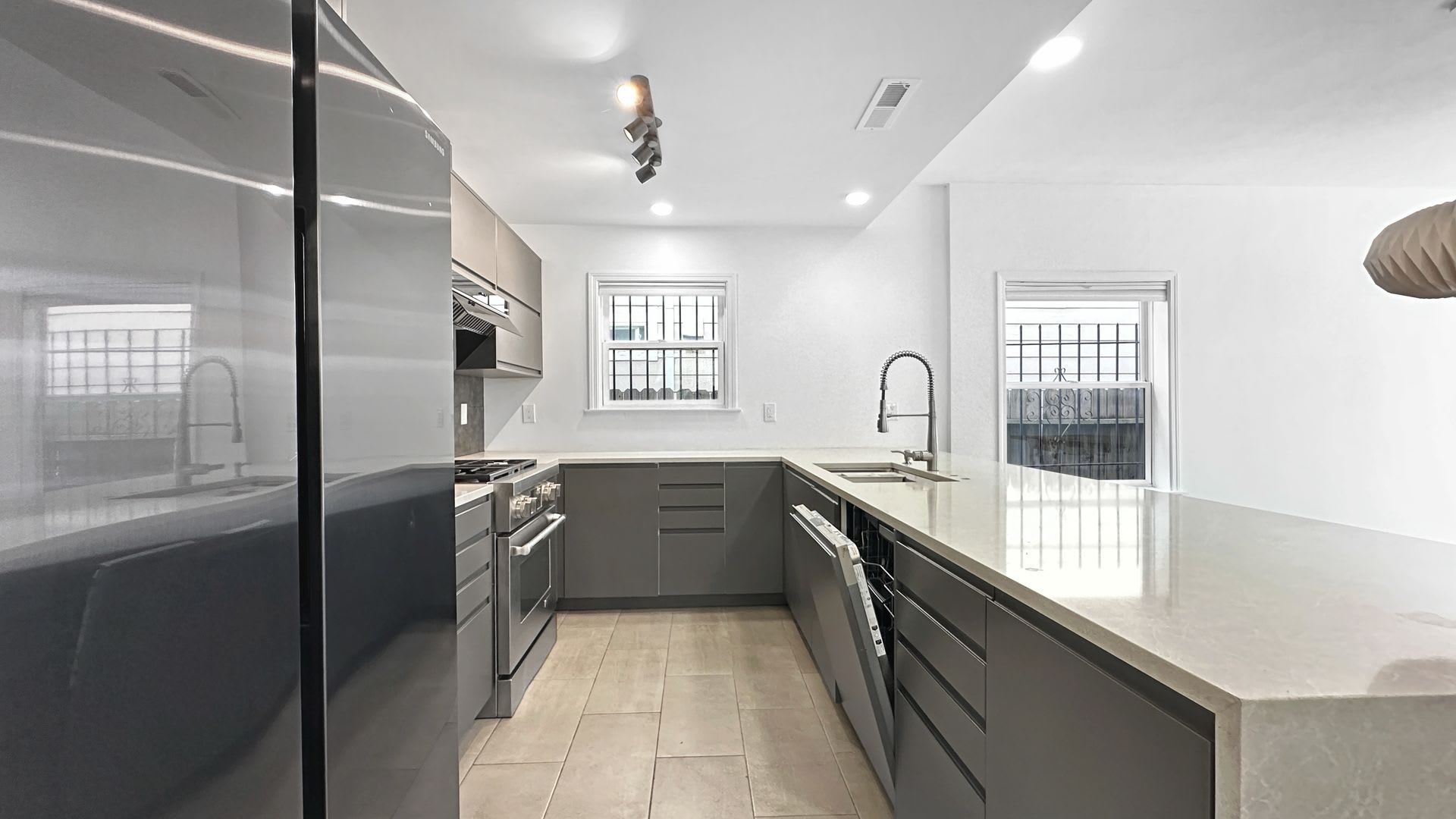 Fruit Trees on this Tastefully Remodeled House in Prescott! – photo 2