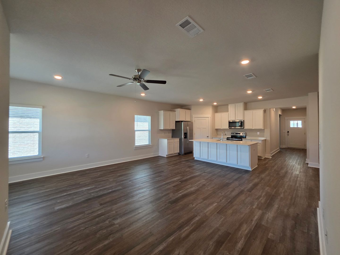Beautiful 5BR/3BA Home in Milton – photo 3