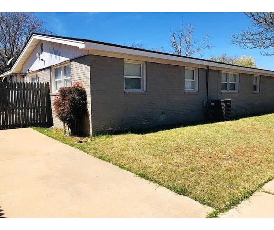 2801 53Rd St – photo 3