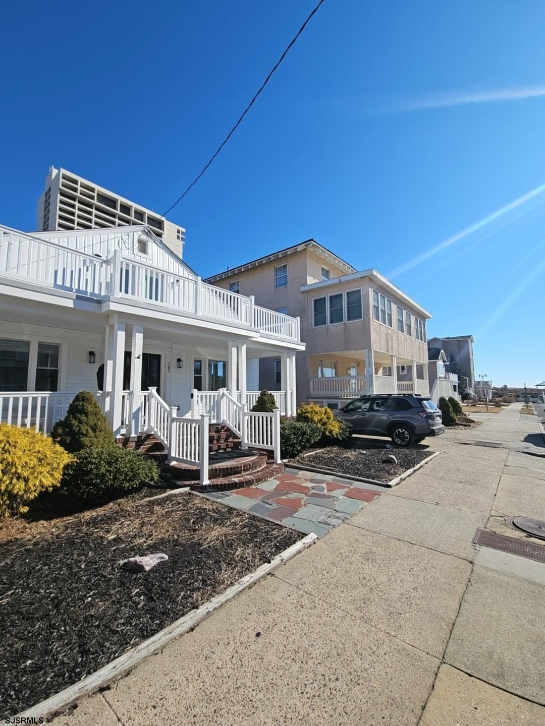107 S Dover Ave – photo 2