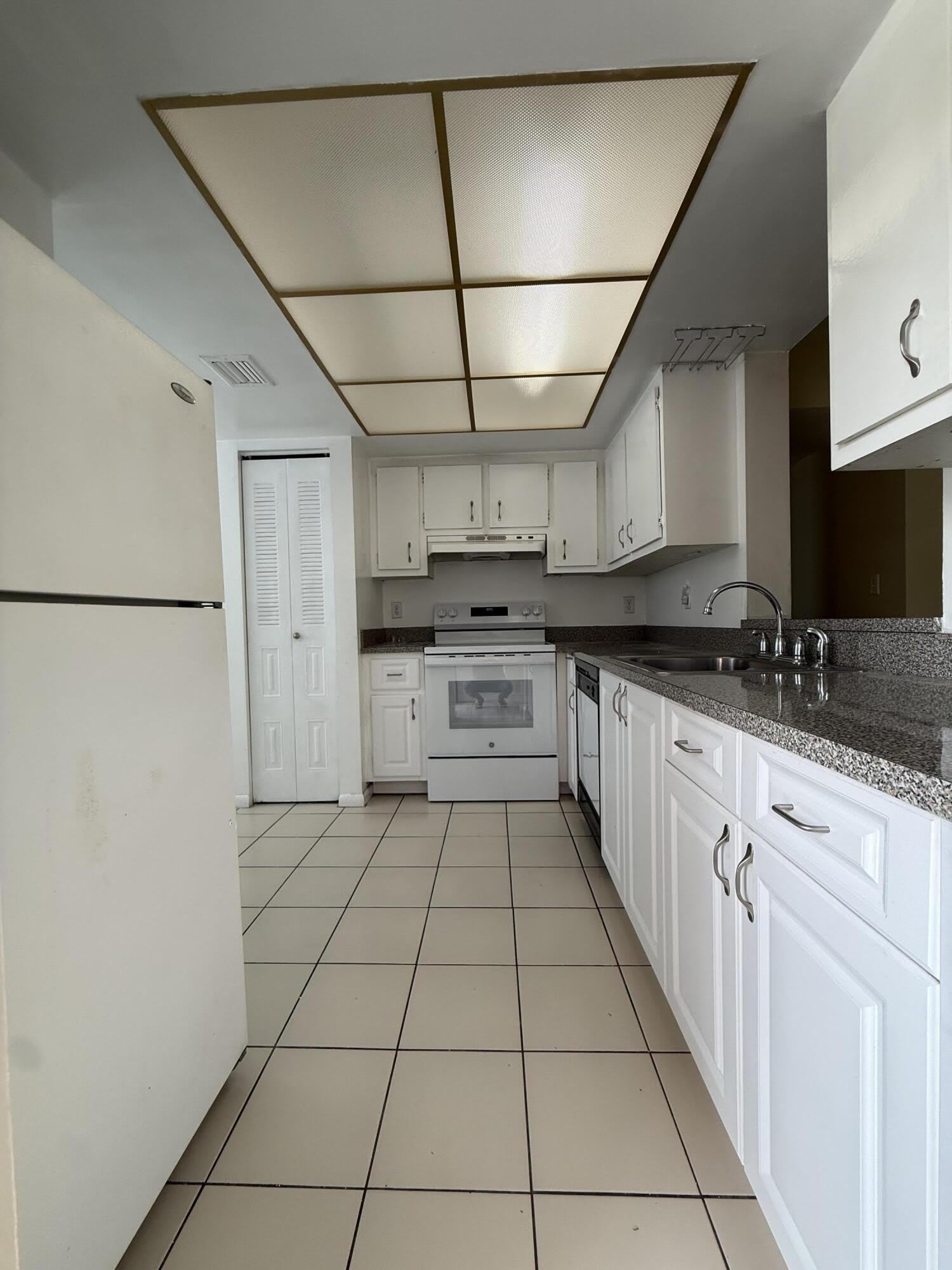 7895 Margate Boulevard – photo 4