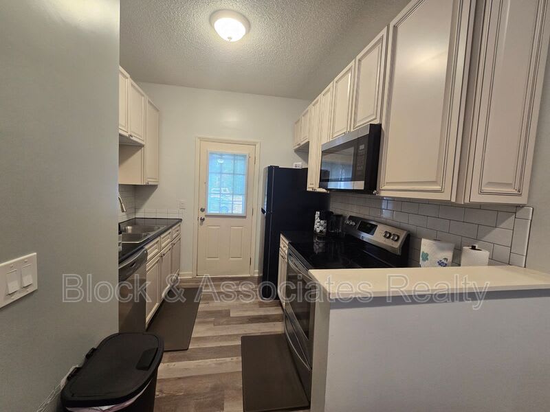 234 Davidson St. – photo 5