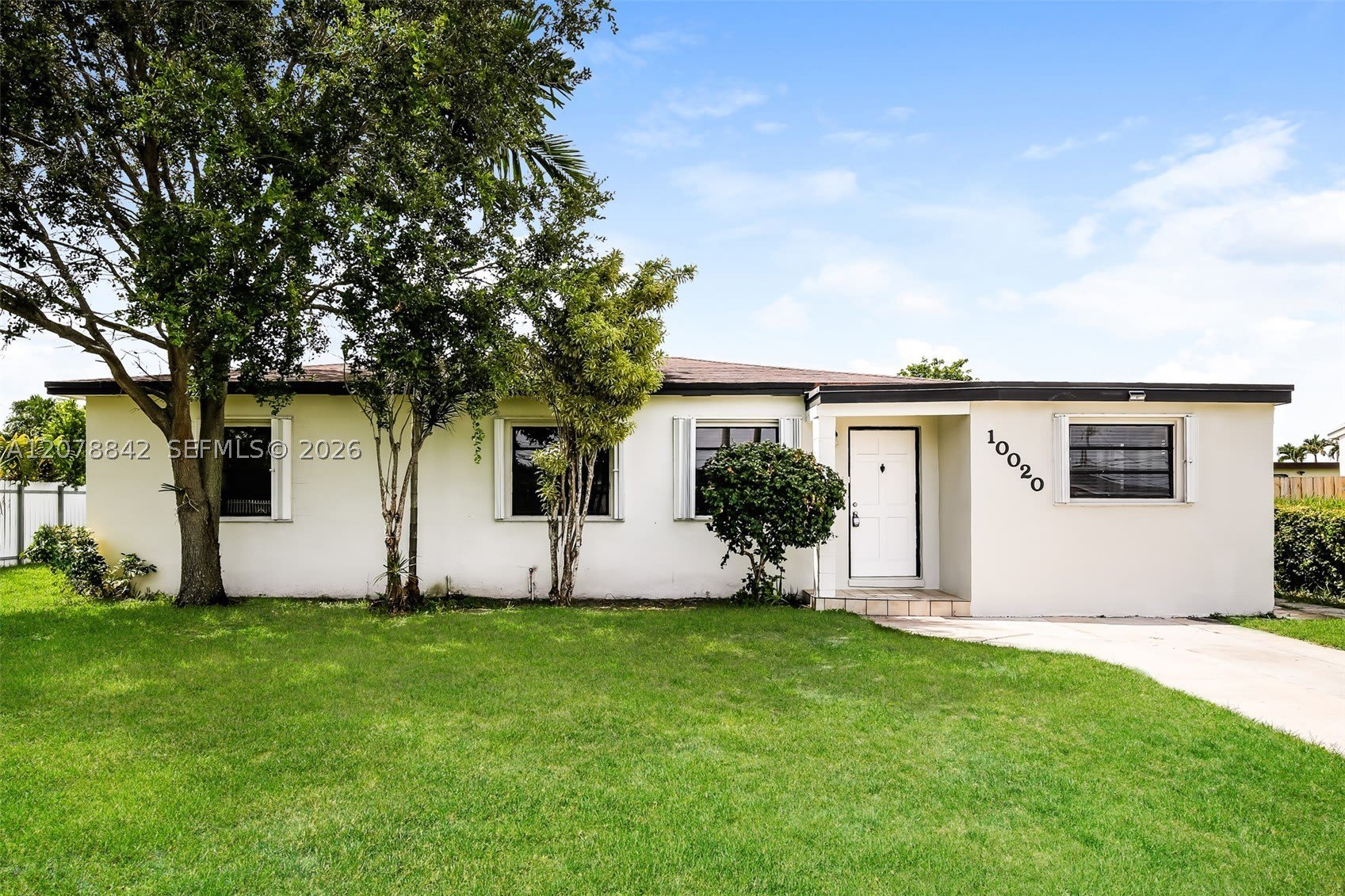 10020 Sw 37Th St – photo 1