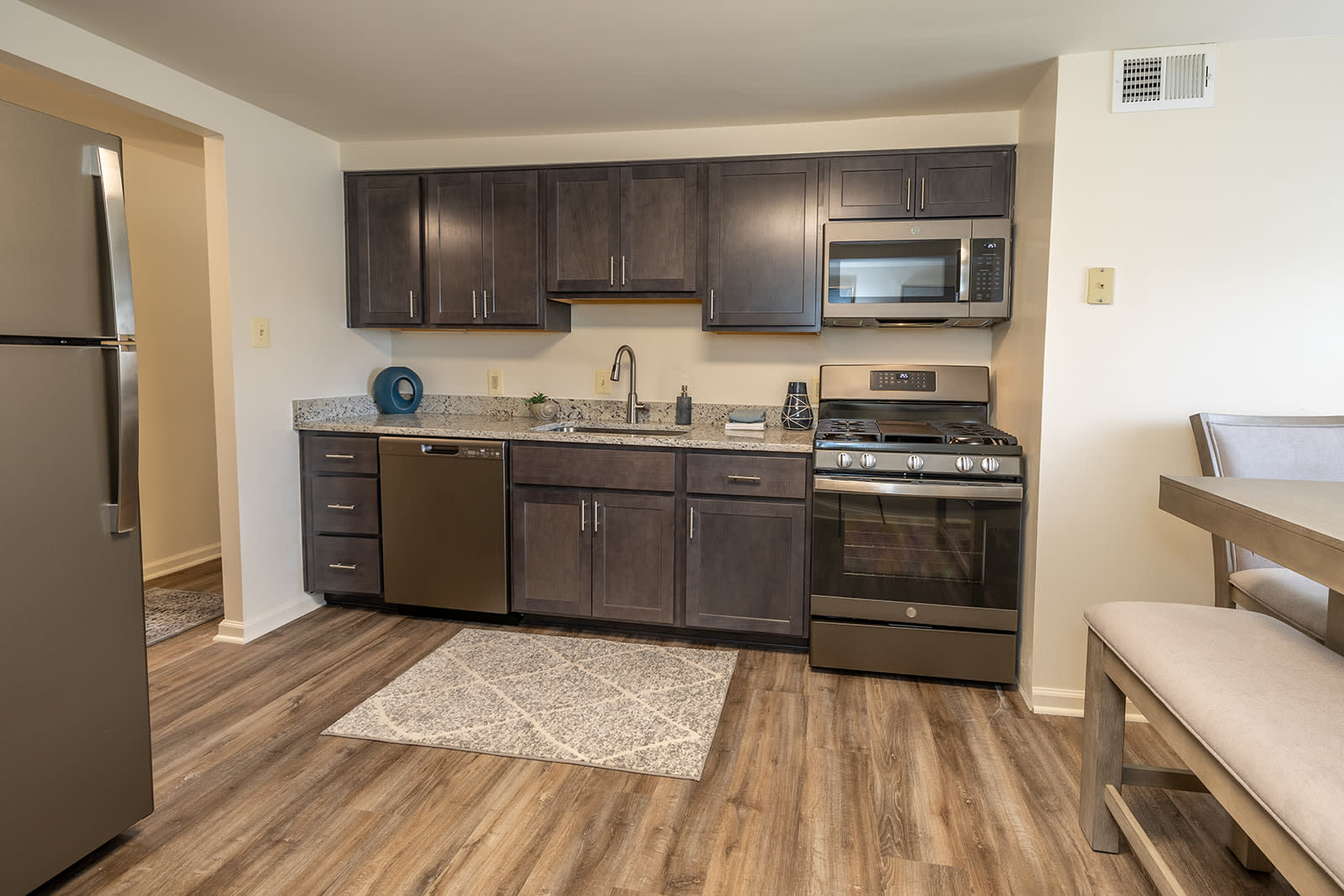 Windsor House – photo 1