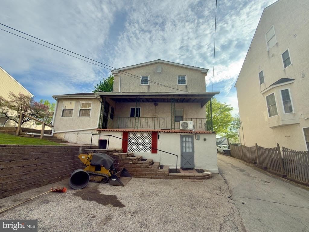 422 W 6TH AVENUE – photo 3