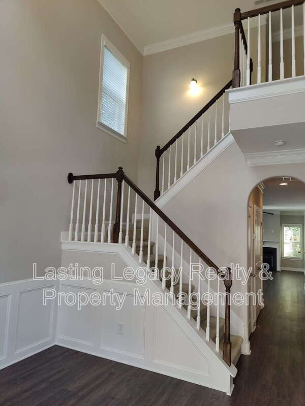 847 Silverleaf Dr – photo 2