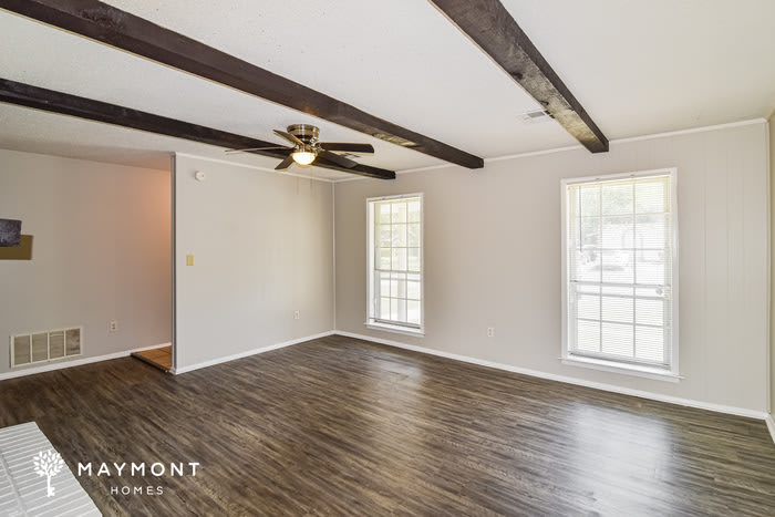 5731 Roxboro Drive – photo 3