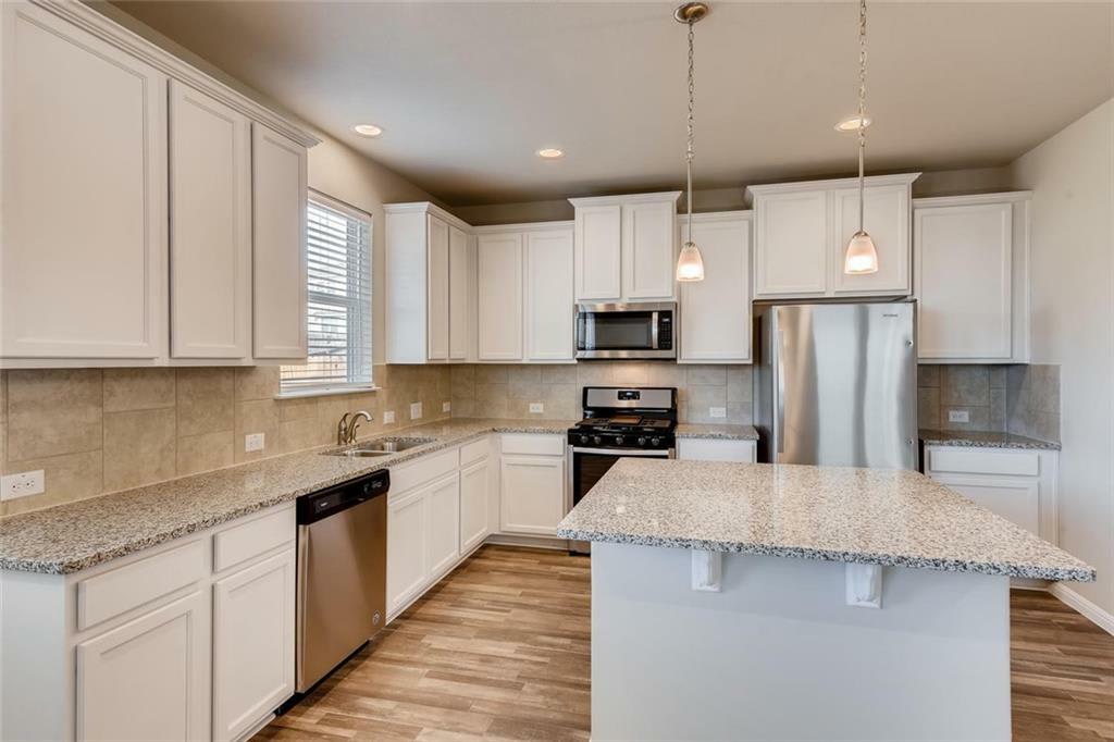 10304 Forest Grove Drive – photo 2