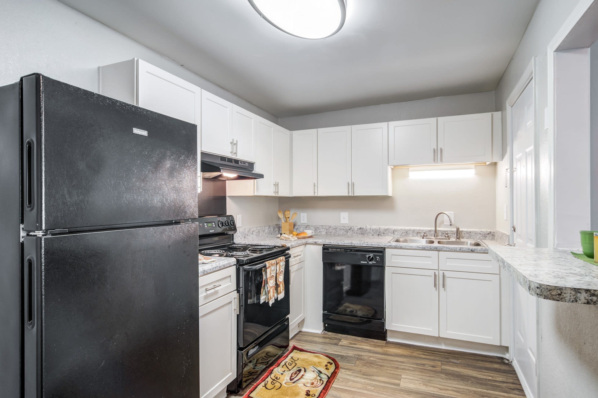 Brookview Apartment Homes – photo 1