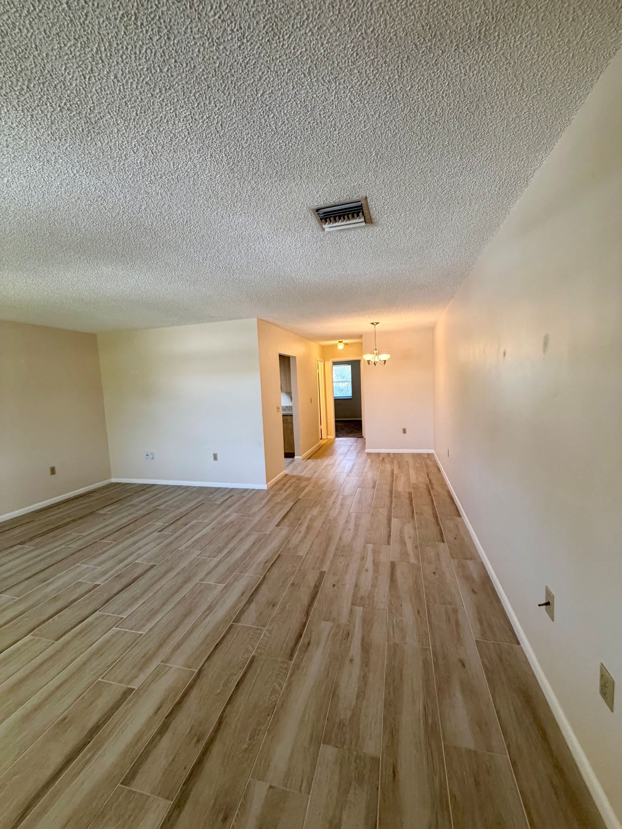 603 SW 35th Street Apt 9 – photo 2
