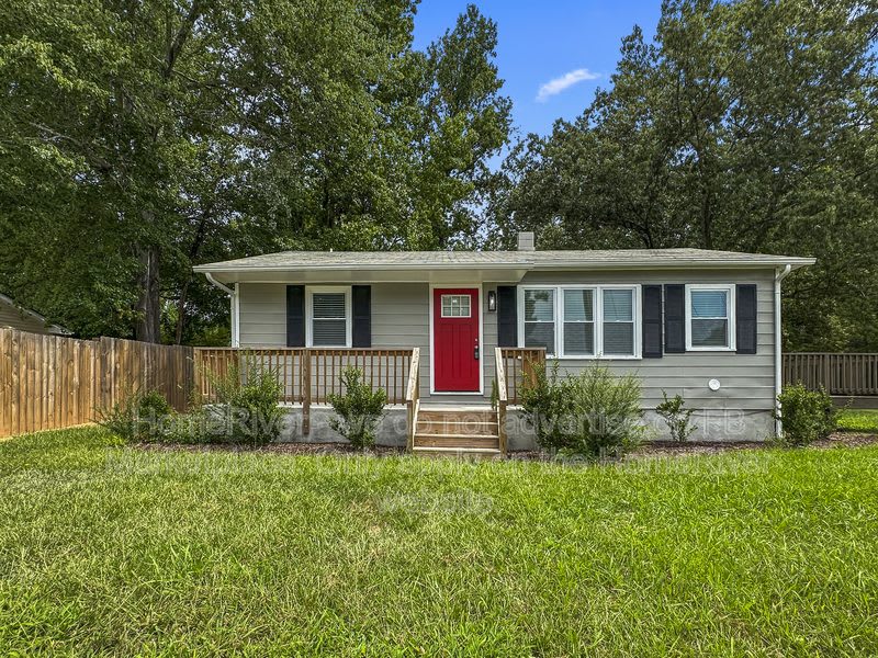 5033 Sunset Lake Rd – photo 1