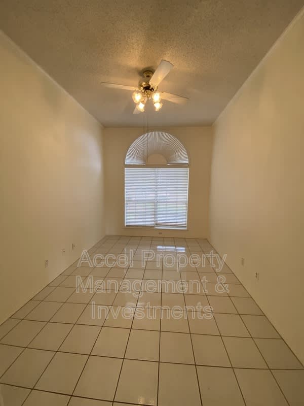 6617 N. 40th – photo 5