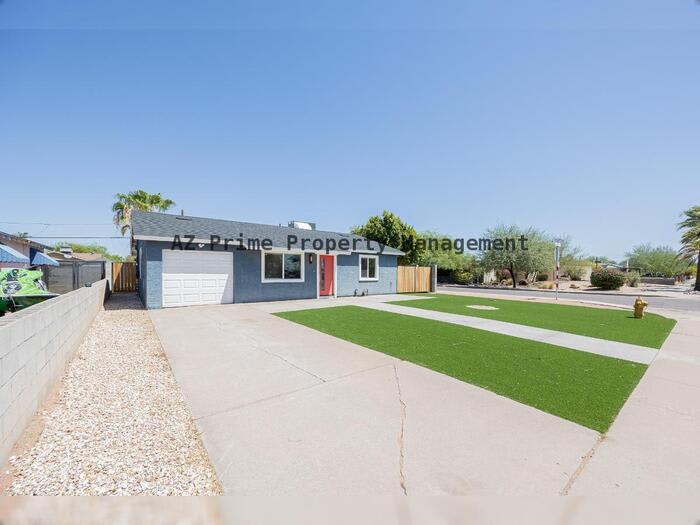 1346 East Almeria Road – photo 3