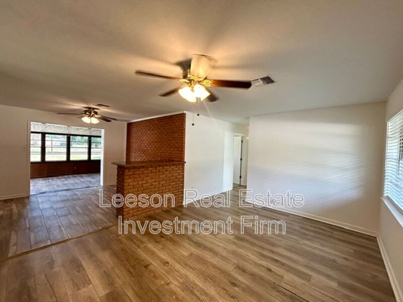 3235 Caroline Drive – photo 3