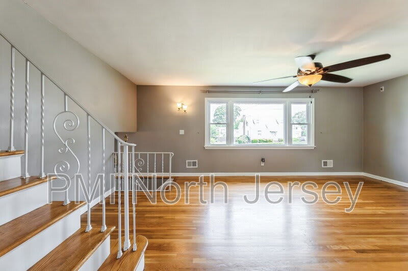 150 Pleasant Avenue – photo 4