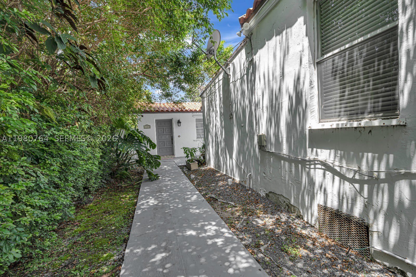 1044 Sw 13Th Ct – photo 3