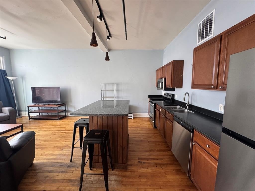 135 Washington Street – photo 3