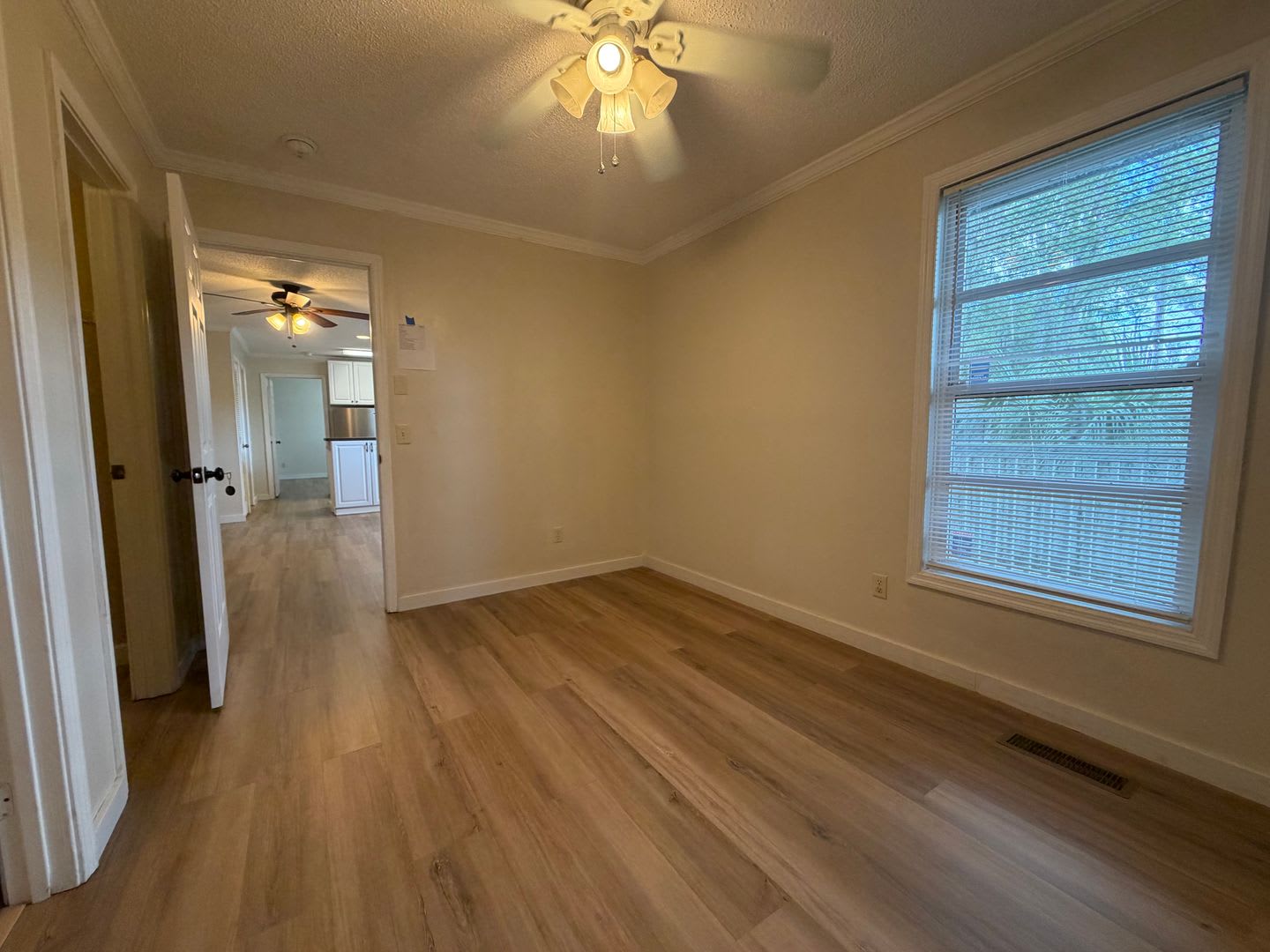 2 Bed and 2 bath close to UF – photo 4