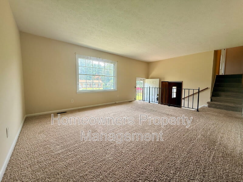 6518 Jamaica Ct – photo 3